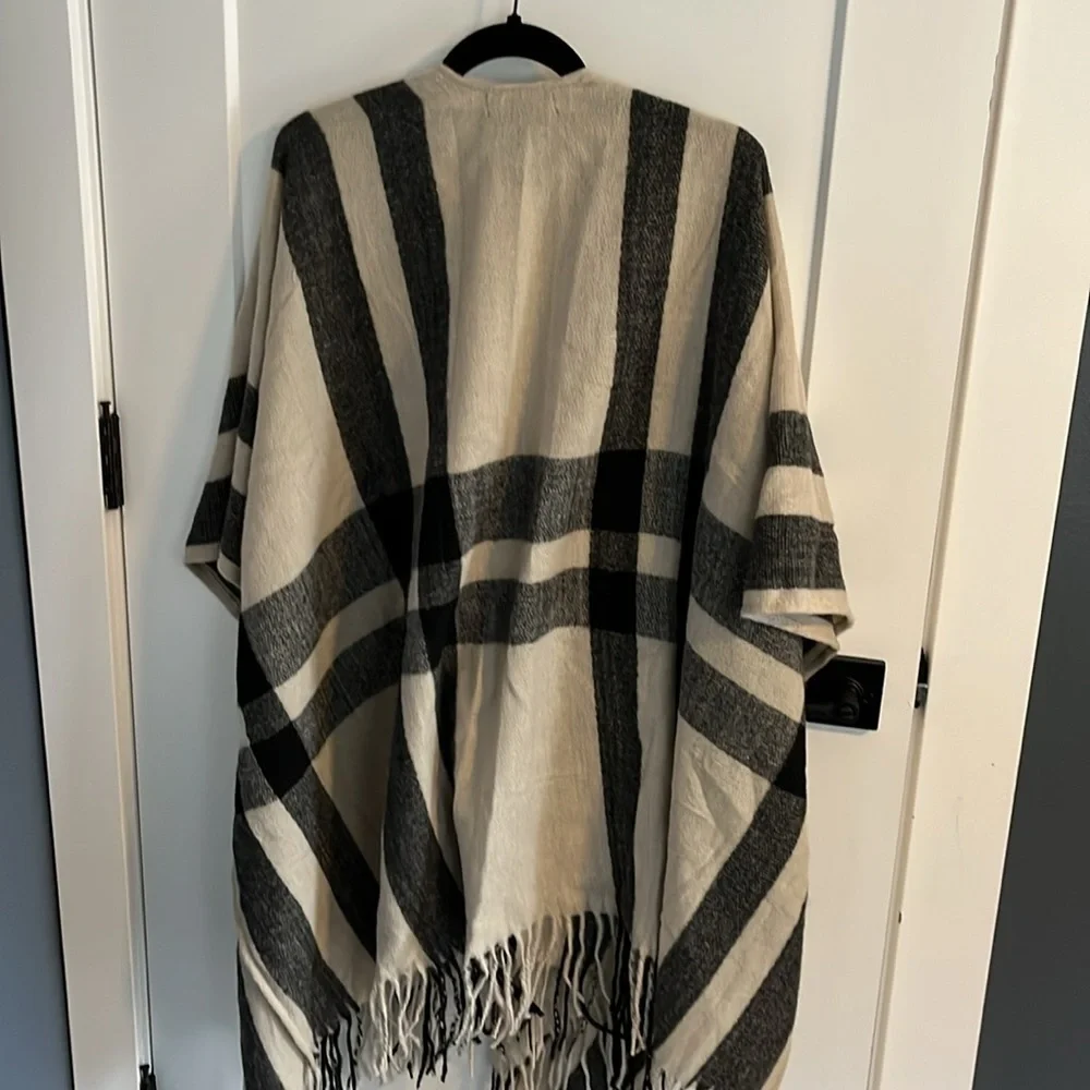 Banana Republic Cashmere Blend Wrap NWT
